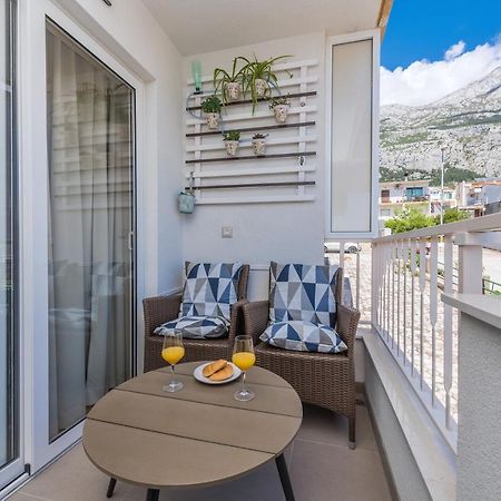 Chic Apartment Zoja Near Beach With Free Parking Makarska Exterior foto