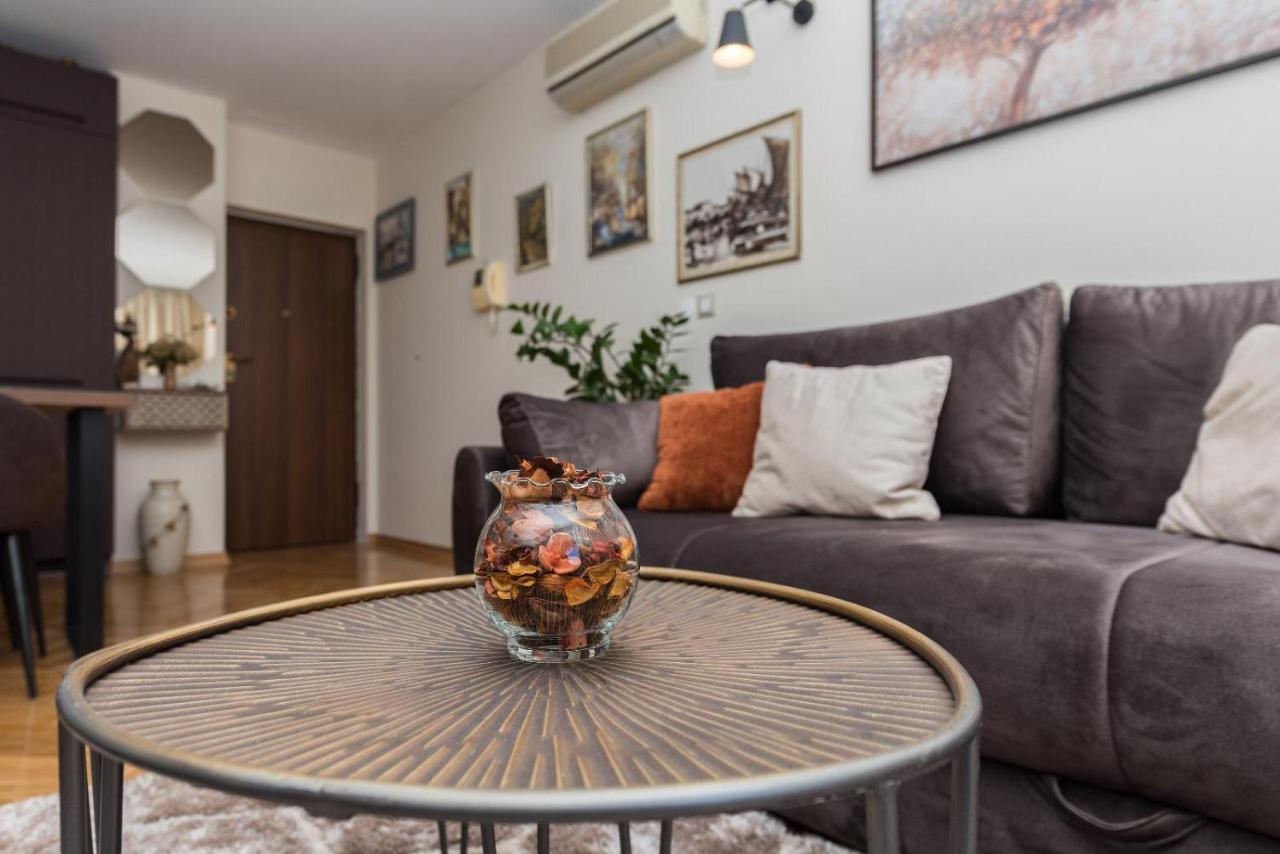 Chic Apartment Zoja Near Beach With Free Parking Makarska Exterior foto