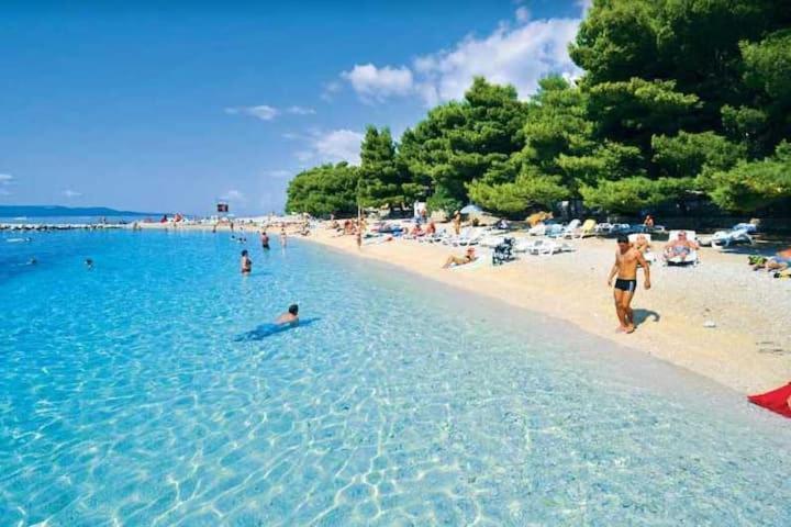 Chic Apartment Zoja Near Beach With Free Parking Makarska Exterior foto